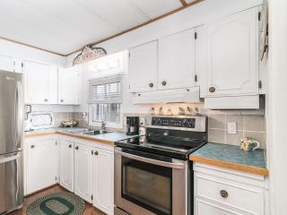 Photo 11: 15878 NORFOLK Road in Surrey: King George Corridor Manufactured Home for sale in "CRANLEY PLACE" (South Surrey White Rock)  : MLS®# R2682652