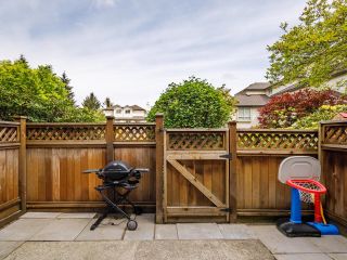 Photo 5: 29 4311 SOPHIA Street in Vancouver: Main Townhouse for sale in "WELTON COURT" (Vancouver East)  : MLS®# R2689635