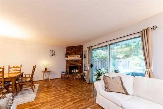 Photo 5: 4683 Hoskins Rd in North Vancouver: Lynn Valley Townhouse for sale : MLS®# R2500187