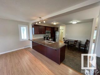 Photo 11: 3439 37 Street in Edmonton: Zone 29 House for sale : MLS®# E4389814