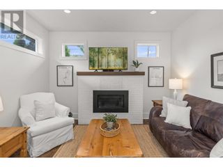 Photo 38: 744/746 Sutherland Avenue in Kelowna: House for sale : MLS®# 10302132