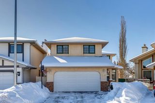 Photo 1: 33 Mckinley Bay SE in Calgary: McKenzie Lake Detached for sale : MLS®# A2027542