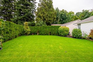 Photo 3: 1840 DAHL Crescent in Abbotsford: Central Abbotsford House for sale in "Dahl Park" : MLS®# R2815871