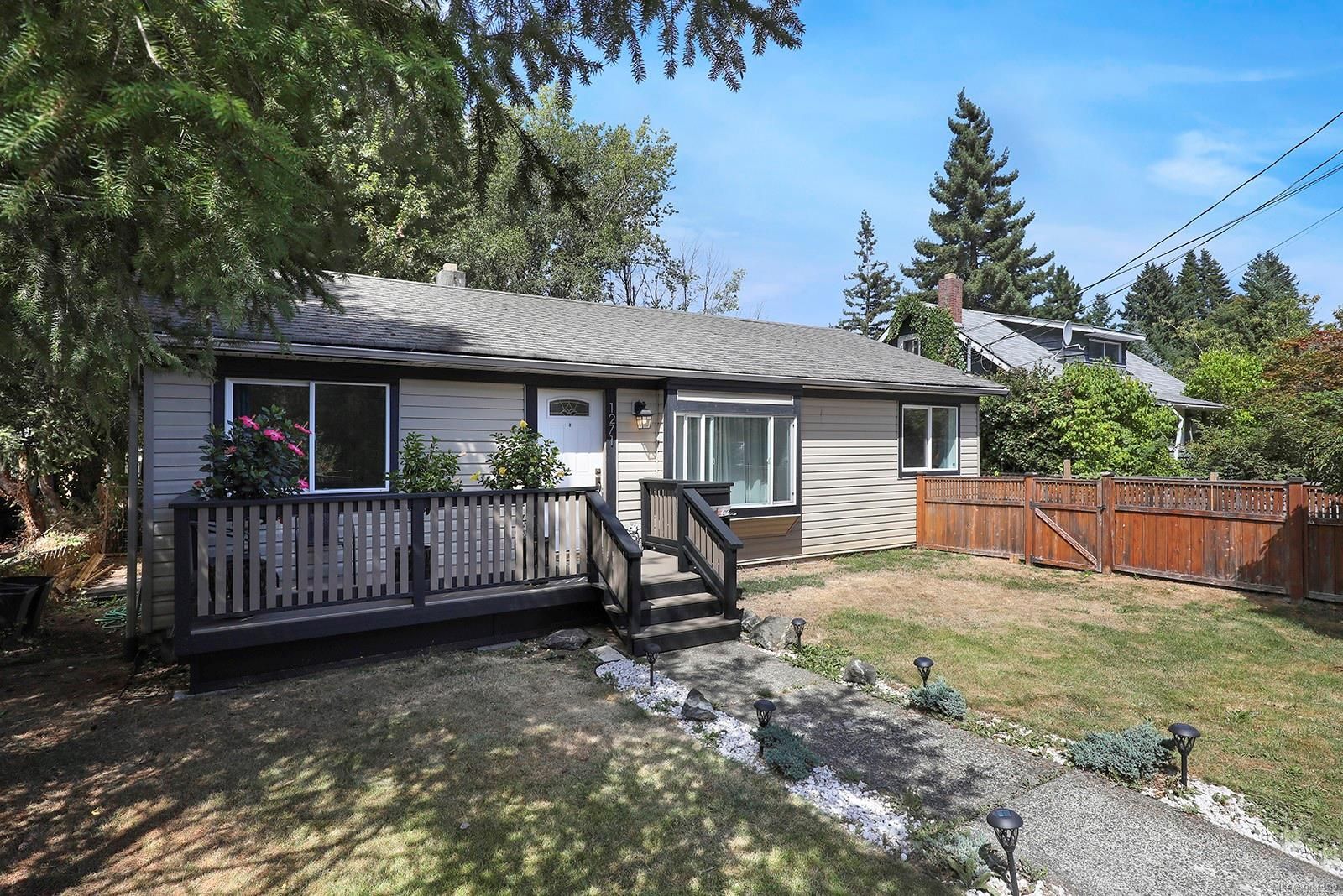Main Photo: 1271 14th St in Courtenay: CV Courtenay City House for sale (Comox Valley)  : MLS®# 901192