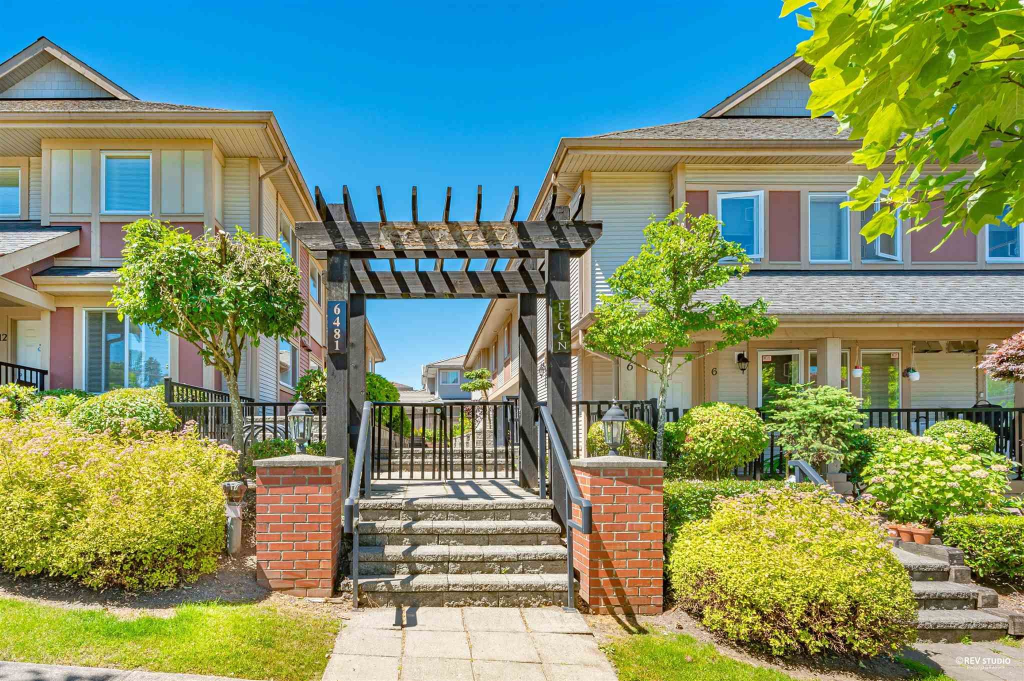 Main Photo: 2 6481 ELGIN AVENUE in Burnaby: Forest Glen BS Townhouse for sale (Burnaby South)  : MLS®# R2597126