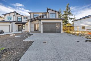 Main Photo: 2593 TERMINAL Court in Abbotsford: Aberdeen House for sale : MLS®# R2890332
