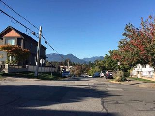 Photo 5: 1036 NOOTKA Street in Vancouver: Renfrew VE House for sale (Vancouver East)  : MLS®# R2020669
