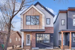 Photo 1: 1027 13th Street East in Saskatoon: Varsity View Residential for sale : MLS®# SK962254