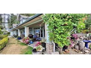 Photo 2: 2522 Eagle Bay Road in Blind Bay: House for sale : MLS®# 10269905