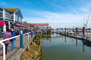Photo 32: 205 4211 BAYVIEW Street in Richmond: Steveston South Condo for sale in "THE VILLAGE" : MLS®# R2550894