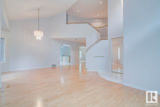 Photo 5: 915 BURROWS Crescent in Edmonton: Zone 14 House for sale : MLS®# E4300299