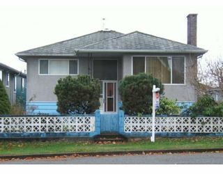 Photo 1: 2710 E 44TH Ave in Vancouver: Killarney VE House for sale in "KILLARNEY" (Vancouver East)  : MLS®# V613476