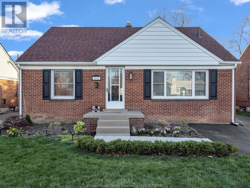 FEATURED LISTING: 1131 FAIRVIEW Boulevard Windsor