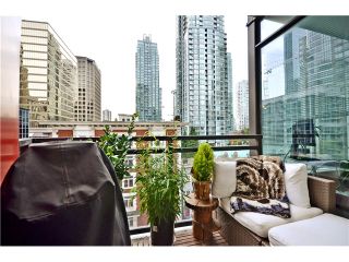 Photo 9: 702 1211 MELVILLE Street in Vancouver: Coal Harbour Condo for sale in "THE RITZ" (Vancouver West)  : MLS®# V978535