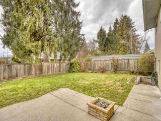 Photo 5: 2327 CLARKE Drive in Abbotsford: Central Abbotsford House for sale in "Historic Downtown Infill Area" : MLS®# R2556801