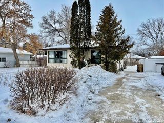 Photo 1: 237 Durham Drive in Regina: Whitmore Park Residential for sale : MLS®# SK920798