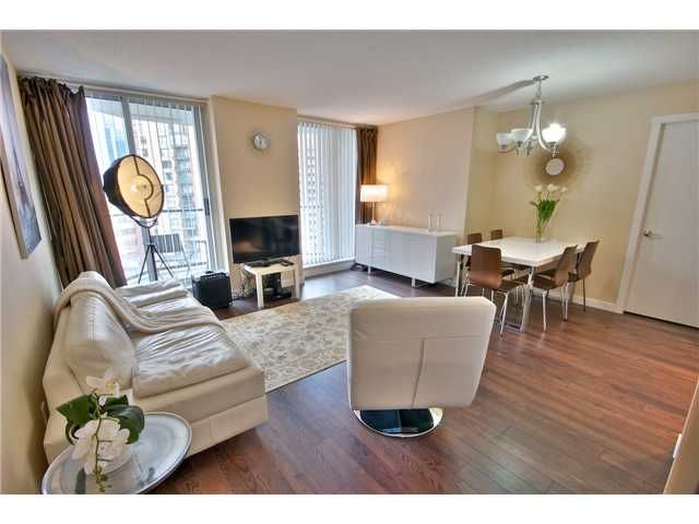 Main Photo: 1403 1212 HOWE Street in Vancouver: Downtown VW Condo for sale in "1212 Howe" (Vancouver West)  : MLS®# V1000365