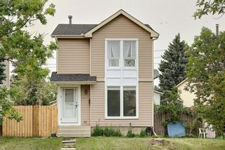 Photo 1: 159 Erin Woods Drive SE in Calgary: Erin Woods Detached for sale : MLS®# A1134563