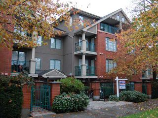 Photo 8: 106 929 W 16TH Avenue in Vancouver: Fairview VW Condo for sale in "OAKVIEW GARDENS" (Vancouver West)  : MLS®# V978752
