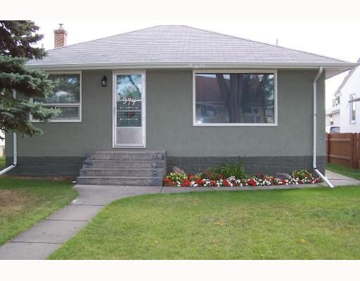 Main Photo: 974 BANNERMAN Avenue in WINNIPEG: North End Residential for sale (North West Winnipeg)  : MLS®# 2804796