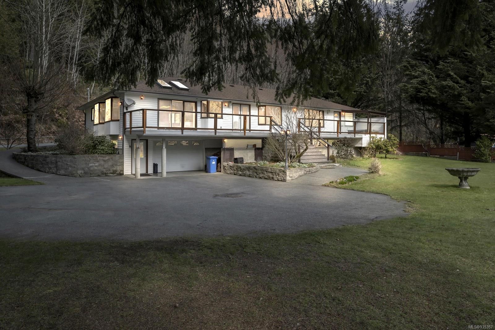 Main Photo: 5510 W Riverbottom Rd in Duncan: Du West Duncan House for sale : MLS®# 935357