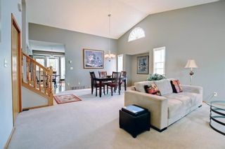Photo 5: 87 Sunmount Road SE in Calgary: Sundance Detached for sale : MLS®# A1236297