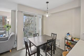 Photo 4: 405 910 BEACH Avenue in Vancouver: Yaletown Condo for sale in "Meridian" (Vancouver West)  : MLS®# R2834313