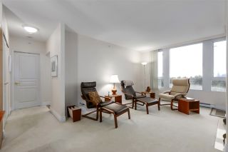 Photo 2: 905 5775 HAMPTON Place in Vancouver: University VW Condo for sale in "The Chatham" (Vancouver West)  : MLS®# R2433107