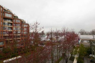 Photo 17: 401 2288 PINE Street in Vancouver: Fairview VW Condo for sale in "The Fairview" (Vancouver West)  : MLS®# R2251724