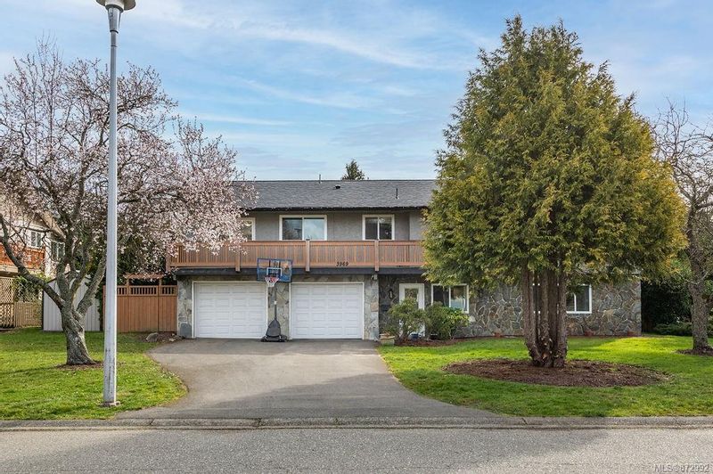 FEATURED LISTING: 3969 Sequoia Pl Saanich