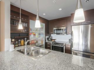Photo 7: 304 2959 GLEN Drive in Coquitlam: North Coquitlam Condo for sale in "THE PARC" : MLS®# R2246472