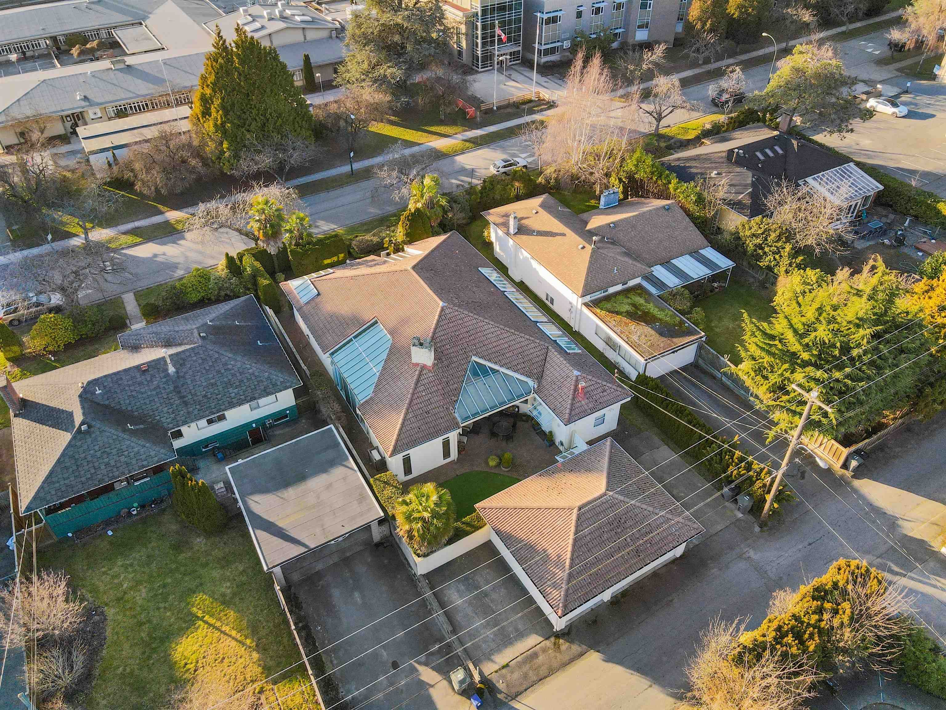Main Photo: 5450 BAILLIE Street in Vancouver: Cambie House for sale (Vancouver West)  : MLS®# R2744802