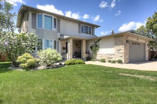 Photo 1: 30 Lake Lawn Drive in Winnipeg: Southdale Single Family Detached for sale (2H)  : MLS®# 202221684