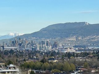 Photo 1: 1710 4815 ELDORADO Mews in Vancouver: Collingwood VE Condo for sale in "2300 Kingsway" (Vancouver East)  : MLS®# R2870804