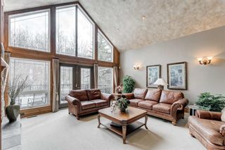 Photo 12: 10 Slopeview Drive SW in Calgary: Springbank Hill Detached for sale : MLS®# A2130653