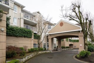 Photo 3: 218 19750 64 Avenue in Langley: Willoughby Heights Condo for sale in "DAVENPORT" : MLS®# R2655575