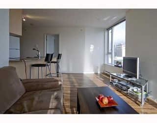 Photo 6: 609 550 TAYLOR Street in Vancouver: Downtown VW Condo for sale in "The Taylor" (Vancouver West)  : MLS®# V804952