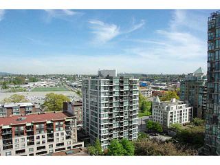 Photo 2: 1604 120 MILROSS Avenue in Vancouver: Mount Pleasant VE Condo for sale in "THE BRIGHTON" (Vancouver East)  : MLS®# V1062353