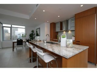 Photo 3: 2306 1028 BARCLAY Street in Vancouver: West End VW Condo for sale in "PATINA" (Vancouver West)  : MLS®# V1054453
