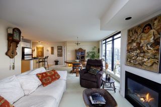 Photo 10: 808 175 W 1ST Street in North Vancouver: Lower Lonsdale Condo for sale in "TIME" : MLS®# R2837729