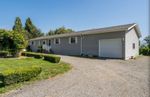 Main Photo: 40160 SOUTH PARALLEL Road in Abbotsford: Sumas Prairie Manufactured Home for sale : MLS®# R2807797