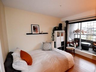 Photo 13: 202 2621 QUEBEC Street in Vancouver: Mount Pleasant VE Condo for sale in "CITADEL HEIGHTS" (Vancouver East)  : MLS®# R2026009
