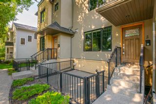 Photo 2: 2 535 33 Street NW in Calgary: Parkdale Row/Townhouse for sale : MLS®# A1255898
