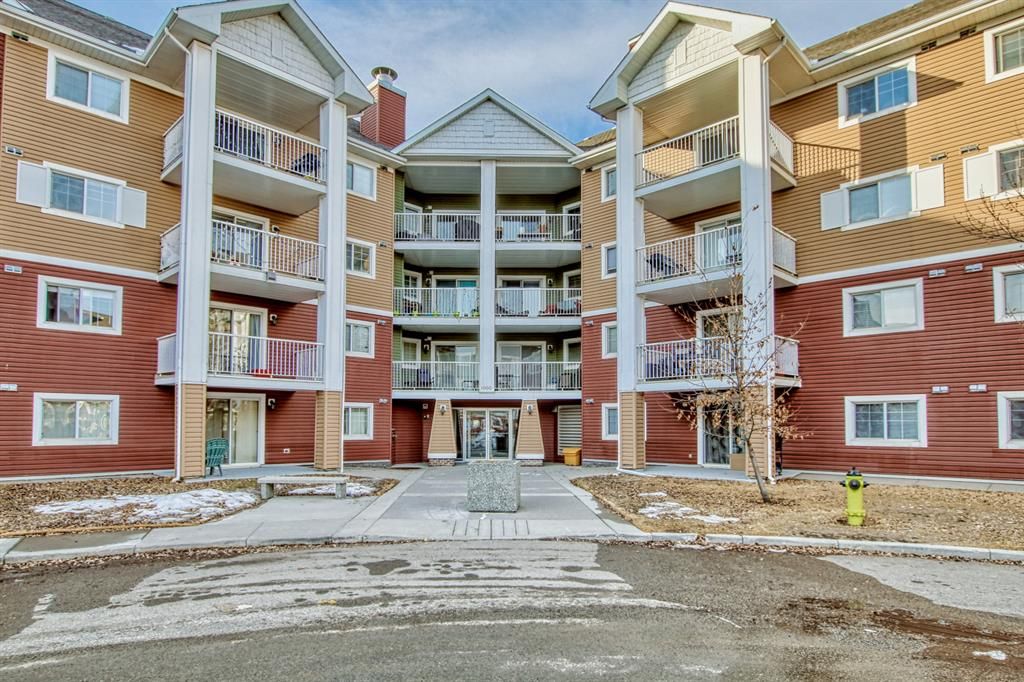 Main Photo: 1420 10 Prestwick Bay SE in Calgary: McKenzie Towne Apartment for sale : MLS®# A2025204