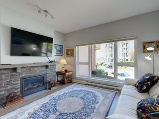 Photo 2: 124 75 Songhees Rd in Victoria: VW Songhees Row/Townhouse for sale (Victoria West)  : MLS®# 960939