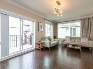 Photo 6: 101 15399 GUILDFORD Drive in Surrey: Guildford Townhouse for sale (North Surrey)  : MLS®# R2724875