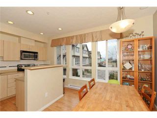 Photo 4: 8 160 PEMBINA Street in New Westminster: Queensborough Townhouse for sale in "EAGLE CREST ESTATES" : MLS®# V939909