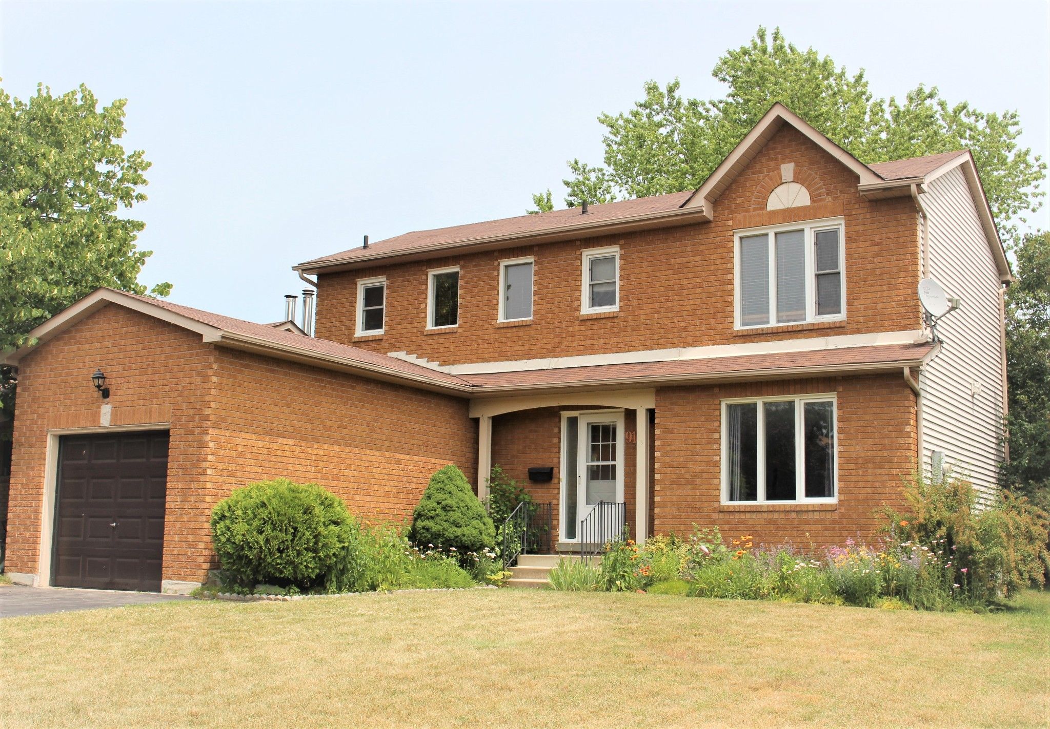 Main Photo: 910 Cornell Cres in Cobourg: House for sale : MLS®# 207624