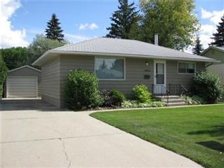 Photo 1: 2225 Munroe Avenue South in Saskatoon: Adelaide/Churchill Single Family Dwelling for sale (Saskatoon Area 02)  : MLS®# 380118