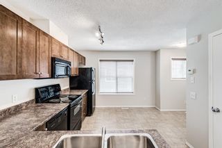 Photo 2: 225 Elgin Gardens SE in Calgary: McKenzie Towne Row/Townhouse for sale : MLS®# A1132370